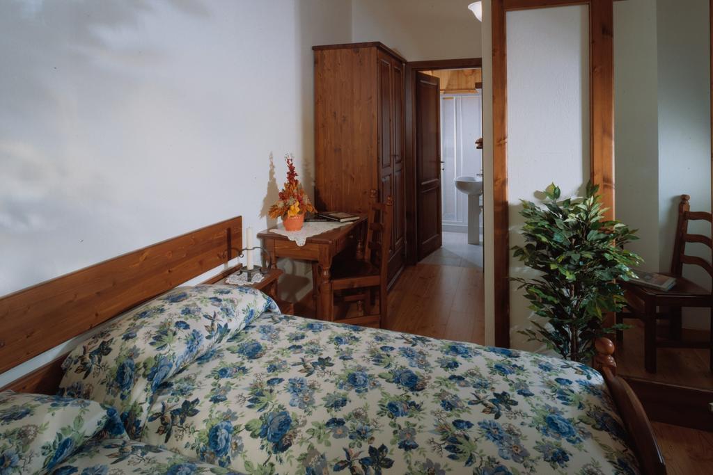 Masoun Dou Caro Hotel Pont-Saint-Martin Værelse billede